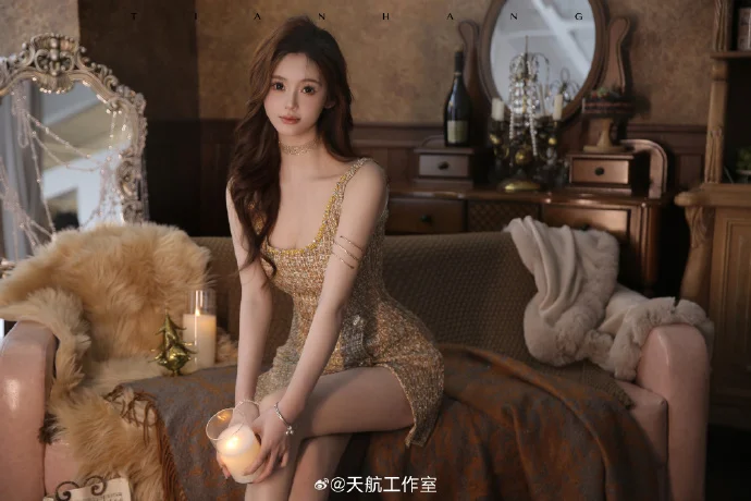 小草莓直播热门主播